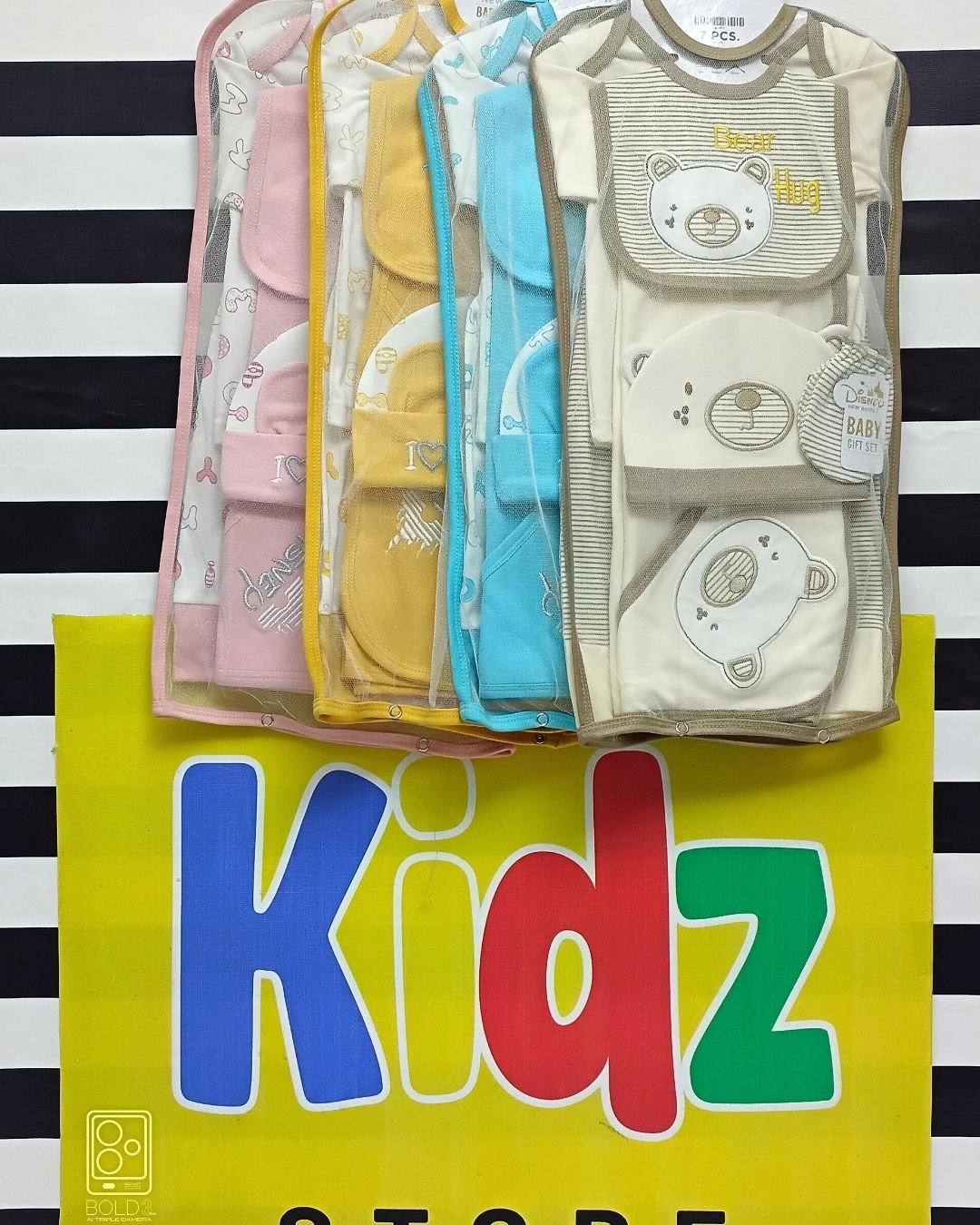 DISNEY HANGER SET 7 PCS COLORED (0073) (0035)